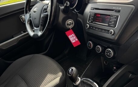 KIA Rio III рестайлинг, 2015 год, 860 000 рублей, 10 фотография