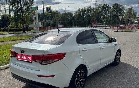 KIA Rio III рестайлинг, 2015 год, 860 000 рублей, 5 фотография