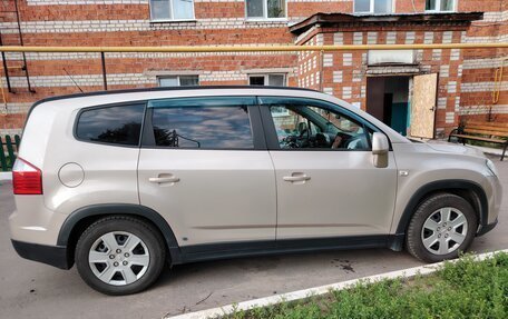 Chevrolet Orlando I, 2011 год, 980 000 рублей, 2 фотография