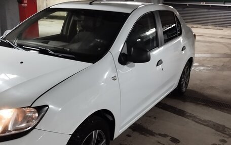 Renault Logan II, 2017 год, 480 000 рублей, 10 фотография