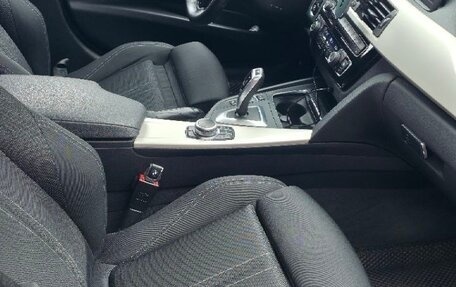 BMW 3 серия, 2019 год, 2 350 000 рублей, 13 фотография