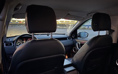 Land Rover Discovery Sport I рестайлинг, 2016 год, 2 350 000 рублей, 12 фотография