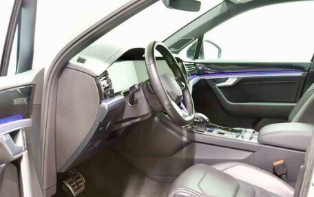 Volkswagen Touareg III, 2019 год, 7 850 000 рублей, 6 фотография