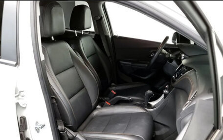 Chevrolet Trax, 2022 год, 1 065 000 рублей, 8 фотография