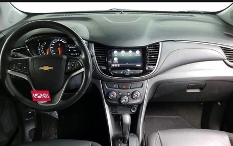 Chevrolet Trax, 2022 год, 1 065 000 рублей, 6 фотография