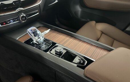 Volvo XC60 II, 2024 год, 6 300 000 рублей, 13 фотография