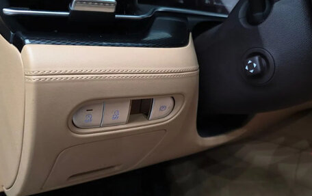 Genesis G90, 2022 год, 10 065 000 рублей, 13 фотография