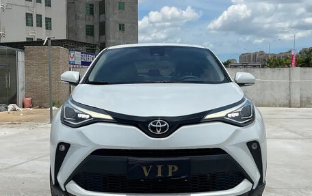 Toyota C-HR I рестайлинг, 2022 год, 1 575 027 рублей, 2 фотография