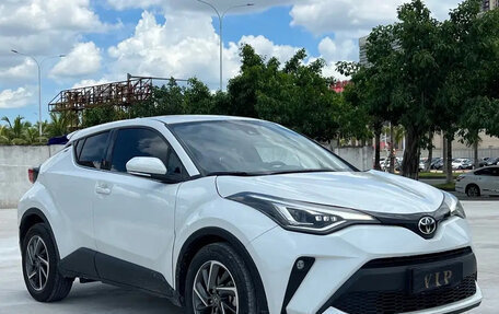Toyota C-HR I рестайлинг, 2022 год, 1 575 027 рублей, 3 фотография