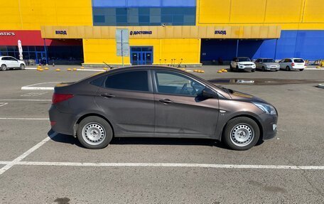 Hyundai Solaris II рестайлинг, 2015 год, 500 000 рублей, 2 фотография