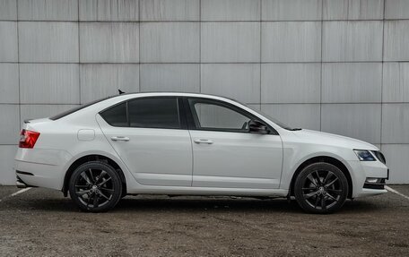 Skoda Octavia, 2017 год, 1 820 000 рублей, 5 фотография