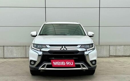 Mitsubishi Outlander III рестайлинг 3, 2021 год, 2 497 548 рублей, 2 фотография