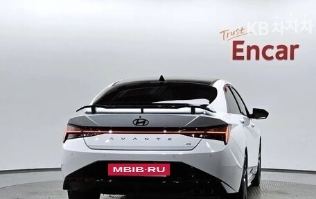 Hyundai Avante, 2022 год, 2 050 000 рублей, 4 фотография
