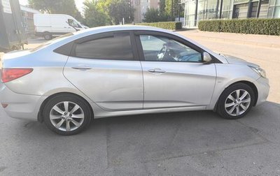 Hyundai Solaris II рестайлинг, 2011 год, 650 000 рублей, 1 фотография