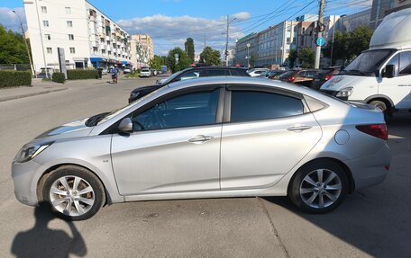 Hyundai Solaris II рестайлинг, 2011 год, 650 000 рублей, 3 фотография