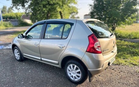 Renault Logan I, 2010 год, 530 000 рублей, 10 фотография