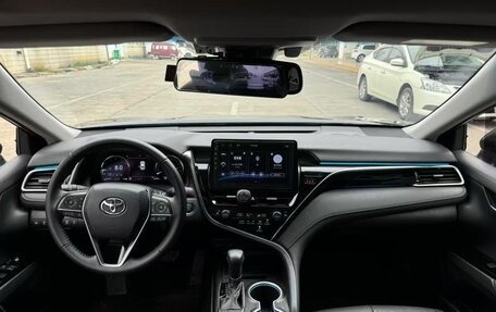 Toyota Camry, 2023 год, 3 250 000 рублей, 5 фотография