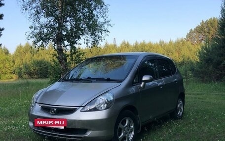 Honda Fit III, 2004 год, 490 000 рублей, 17 фотография