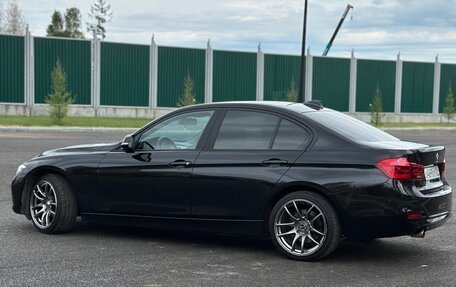 BMW 3 серия, 2016 год, 1 700 000 рублей, 4 фотография