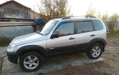 Chevrolet Niva I рестайлинг, 2012 год, 800 000 рублей, 2 фотография
