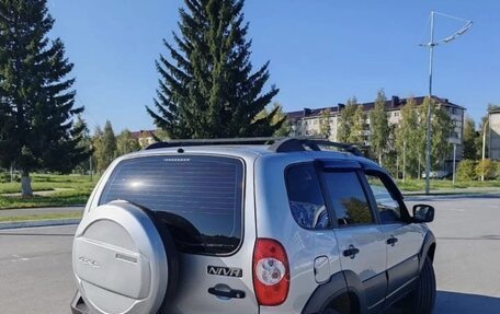 Chevrolet Niva I рестайлинг, 2012 год, 800 000 рублей, 4 фотография