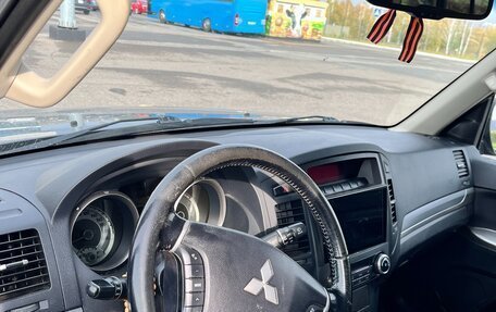 Mitsubishi Pajero IV, 2012 год, 1 910 000 рублей, 27 фотография