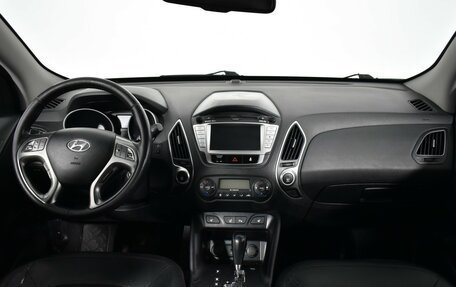 Hyundai ix35 I рестайлинг, 2012 год, 890 000 рублей, 11 фотография