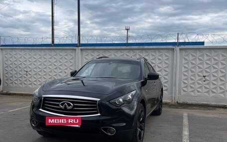 Infiniti QX70, 2014 год, 2 430 000 рублей, 2 фотография