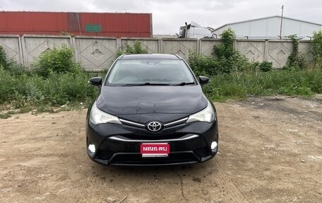 Toyota Avensis III рестайлинг, 2018 год, 1 650 000 рублей, 1 фотография