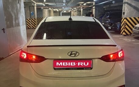 Hyundai Solaris II рестайлинг, 2018 год, 930 000 рублей, 1 фотография