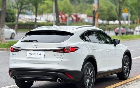 Mazda CX-4, 2022 год, 2 005 000 рублей, 7 фотография