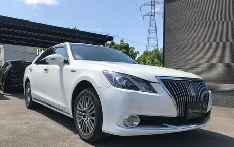 Toyota Crown Majesta, 2015 год, 2 331 000 рублей, 1 фотография