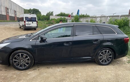 Toyota Avensis III рестайлинг, 2018 год, 1 650 000 рублей, 3 фотография