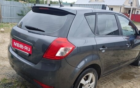 KIA cee'd I рестайлинг, 2010 год, 650 000 рублей, 2 фотография