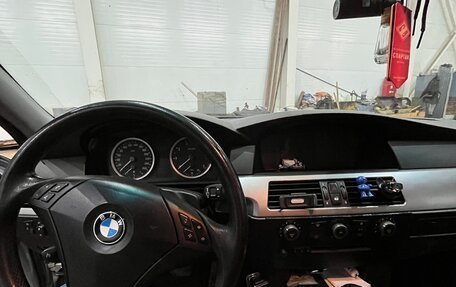 BMW 5 серия, 2003 год, 920 000 рублей, 14 фотография