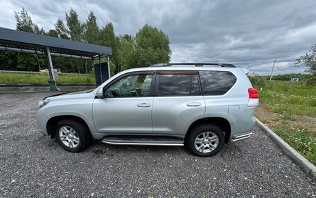 Toyota Land Cruiser Prado 150 рестайлинг 2, 2011 год, 2 720 000 рублей, 2 фотография