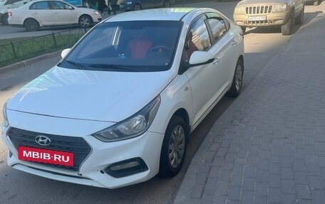 Hyundai Solaris II рестайлинг, 2018 год, 930 000 рублей, 2 фотография