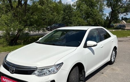 Toyota Camry, 2015 год, 1 800 000 рублей, 6 фотография