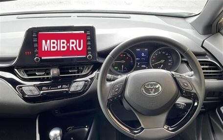Toyota C-HR I рестайлинг, 2020 год, 1 390 000 рублей, 11 фотография