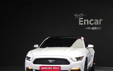 Ford Mustang VI рестайлинг, 2022 год, 2 970 000 рублей, 2 фотография