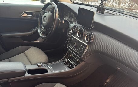 Mercedes-Benz GLA, 2019 год, 2 930 000 рублей, 10 фотография