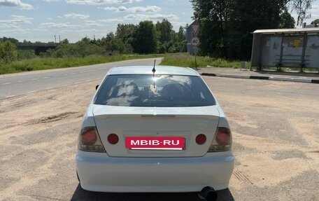 Toyota Altezza, 2001 год, 1 600 000 рублей, 2 фотография