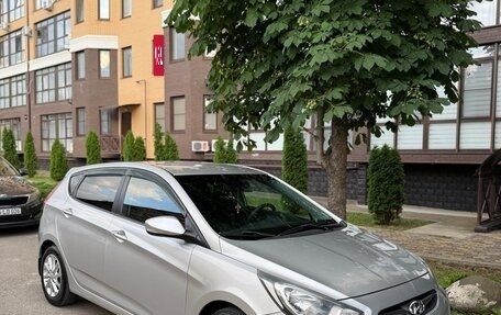 Hyundai Solaris II рестайлинг, 2012 год, 985 000 рублей, 3 фотография
