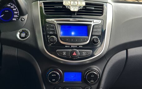Hyundai Solaris II рестайлинг, 2012 год, 985 000 рублей, 12 фотография