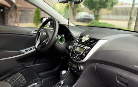 Hyundai Solaris II рестайлинг, 2012 год, 985 000 рублей, 10 фотография