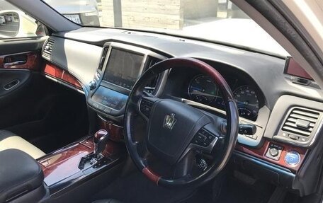 Toyota Crown Majesta, 2015 год, 2 331 000 рублей, 9 фотография