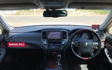 Toyota Crown Majesta, 2015 год, 2 331 000 рублей, 8 фотография