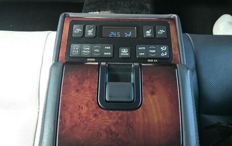 Toyota Crown Majesta, 2015 год, 2 331 000 рублей, 22 фотография