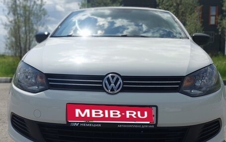 Volkswagen Polo VI (EU Market), 2012 год, 720 000 рублей, 1 фотография