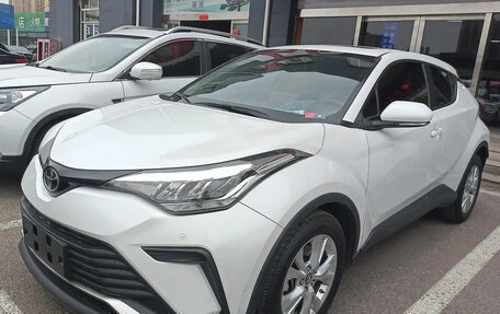 Toyota C-HR I рестайлинг, 2022 год, 1 843 000 рублей, 1 фотография